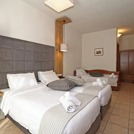 Arion Hotel 3*