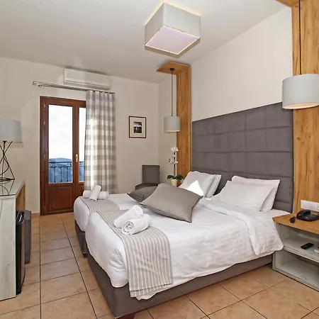 Arion 3* Delphes